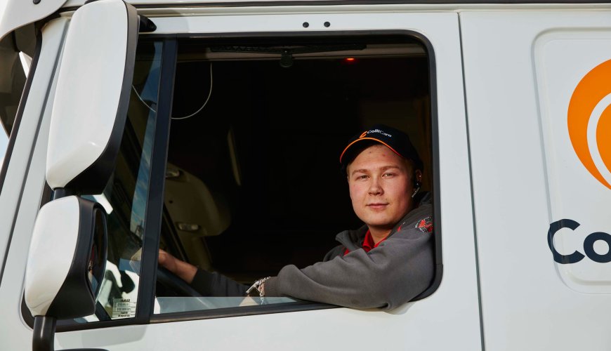 En av sjåførene hos ColliCare som daglig frakter forutsigbart gods på Europas veier.