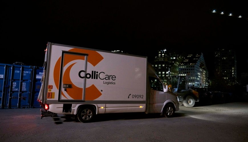 ColliCare-truck om natten, klar til å levere forutsigbart gods gjennom InNight-tjenesten.